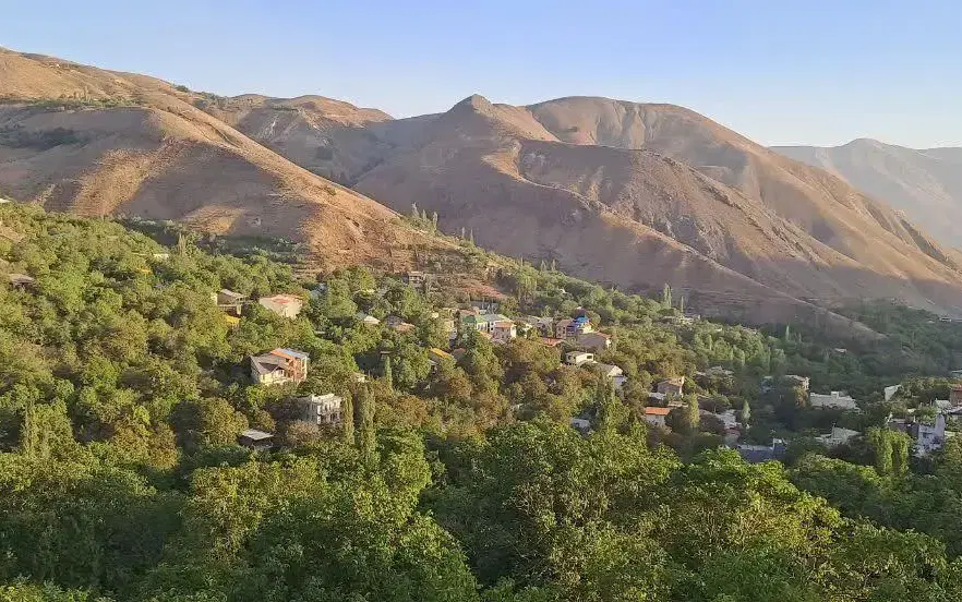 زمین در منطقه خوش‌آب‌وهوای سولان (همدان)