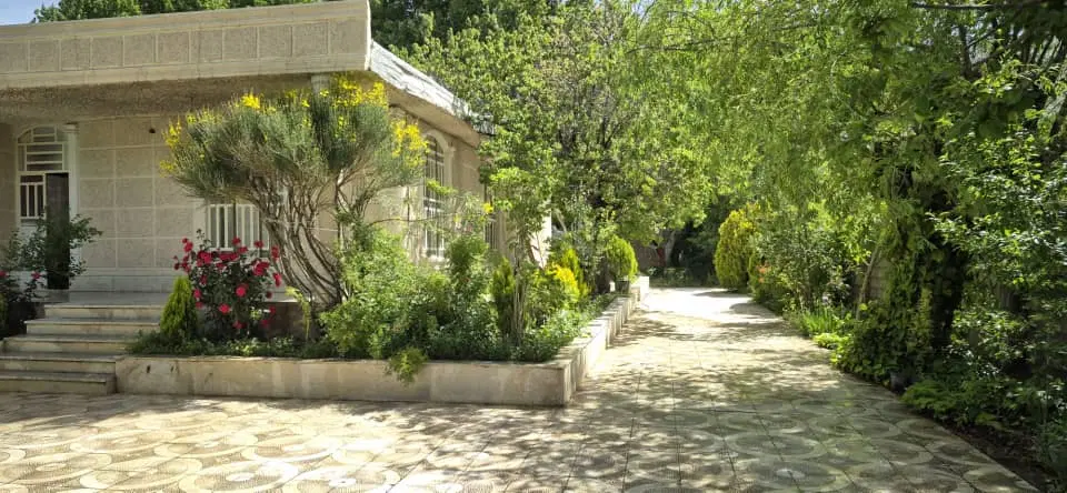 زمین شهرک بسیجیان