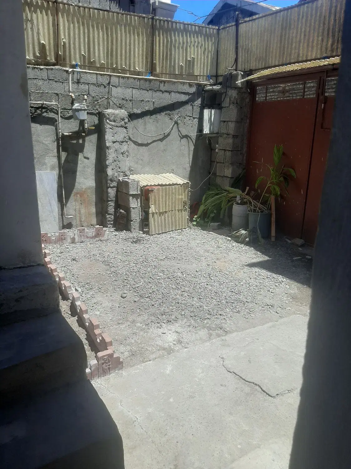 خانه ویلایی ۹۰ متری یک خوابه حیاط دار