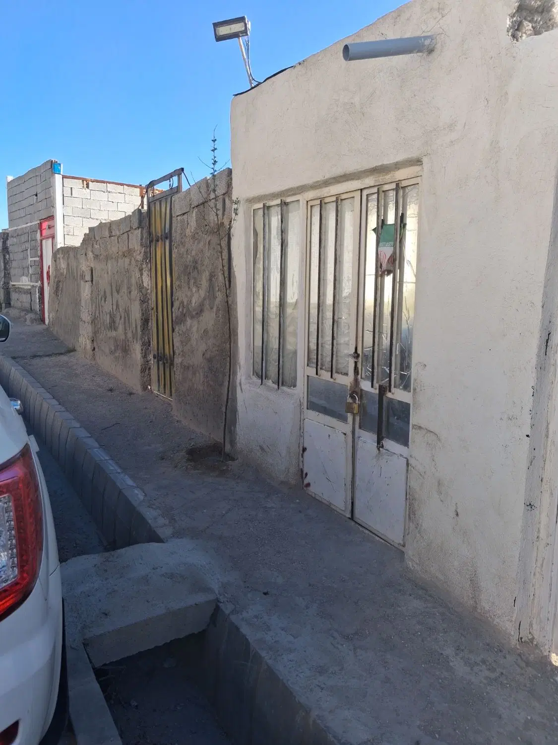 اجاره مغازه ۱۰متری دراندیشه