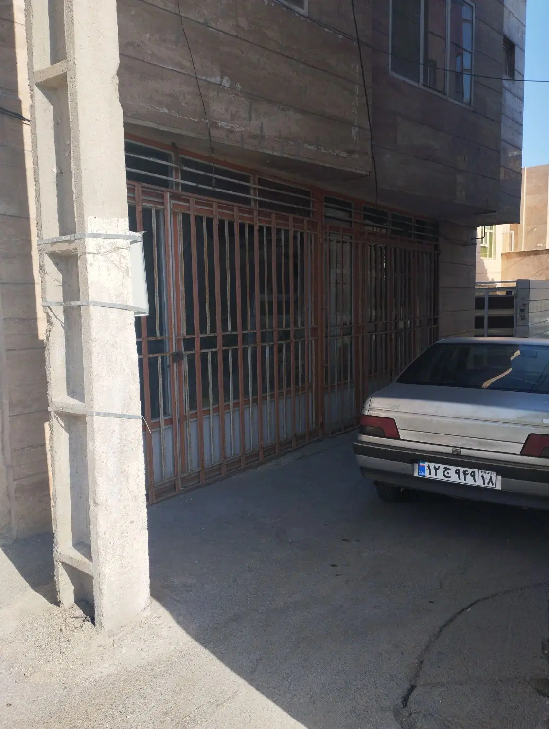 دو باب مغازه بحر بلوار امام خمینی