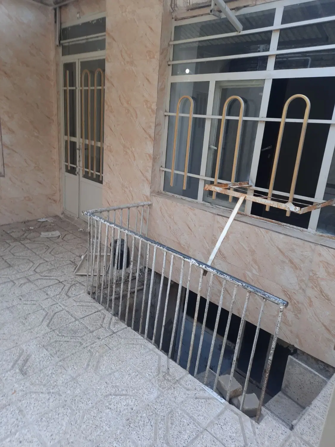 اجاره ویلایی ۱۰۰ متر دربست وحید ۱۸ و ۲۰