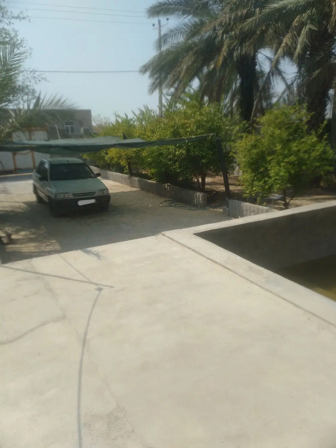 فروش‌خانه‌باغی‌لاور‌شرقی