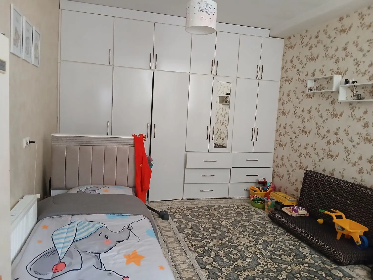آپارتمان تک واحدی صددستگاه