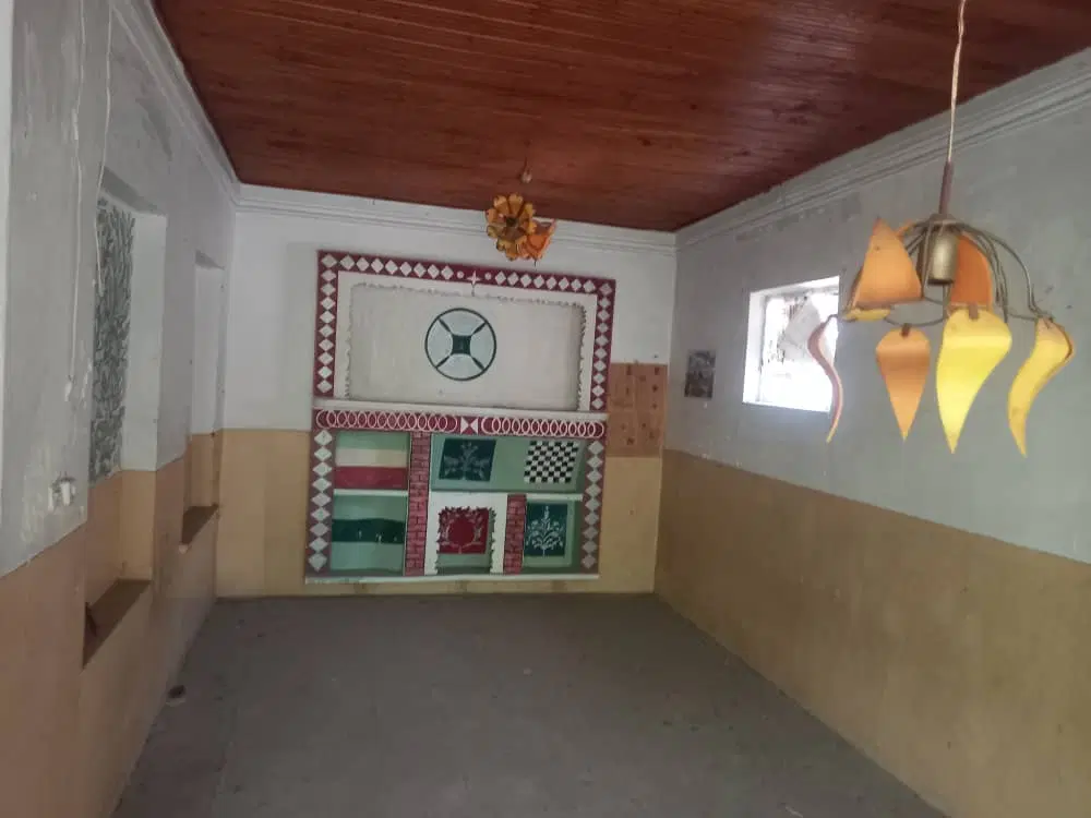 خانه ویلایی ۱۸۸ متری سند دار با سقف چوبی دنج