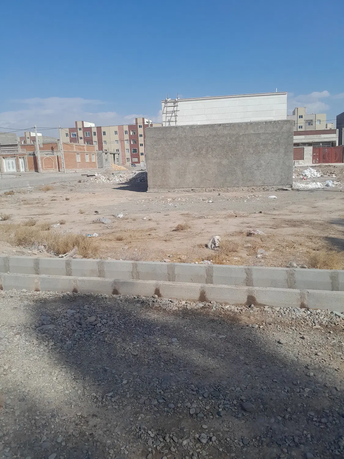 زمین مسکونی
