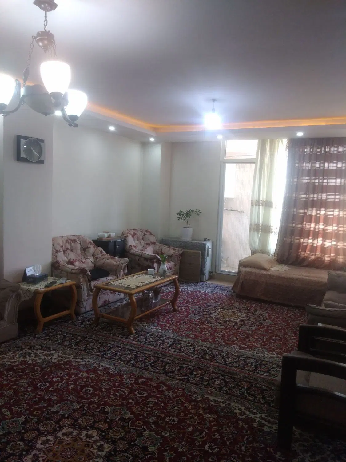 فروش آپارتمان ۱۰۰ متری گلستان یکم مهرشهر