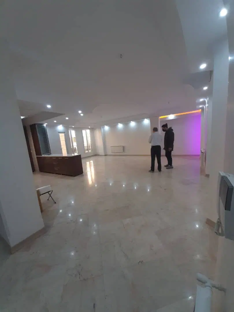 ۱۲۸ متر سعادت آباد صرافها مالک هستم