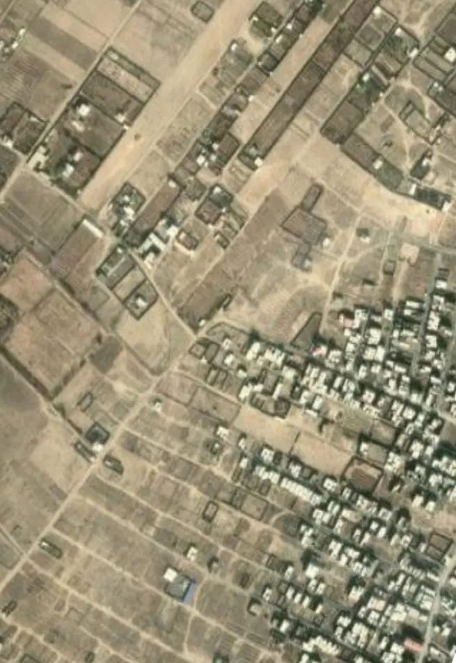 زمین نزدیک طرح هادی