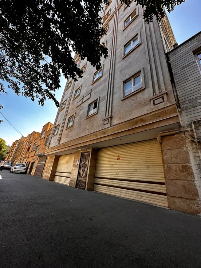 آپارتمان چهارراه عباسی