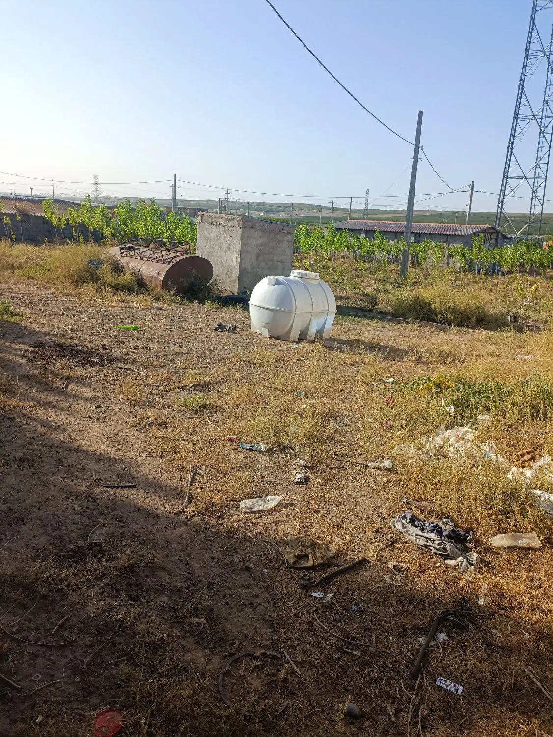 زمین تجاری و مسکونی