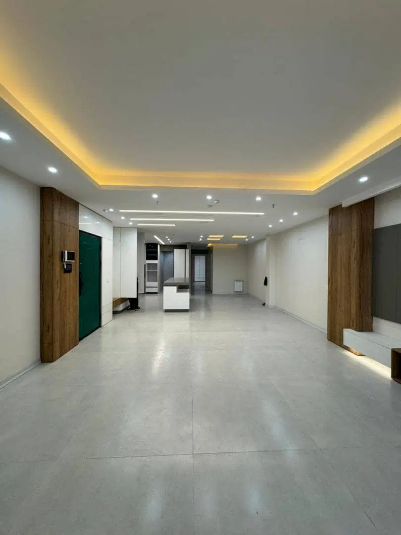 ۹۰ متر سال ساخت ۱۴۰۱ تاپ لوکیشن