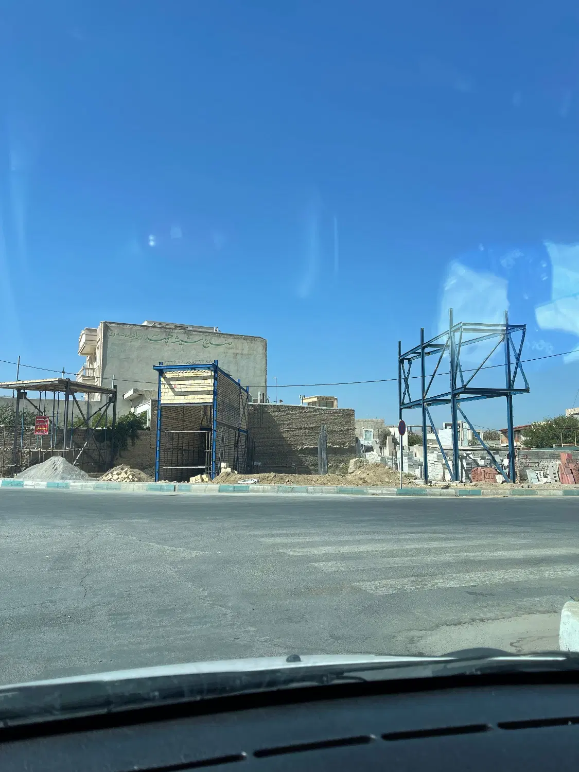 زمین با کاربری تجاری با موقعیت عالی