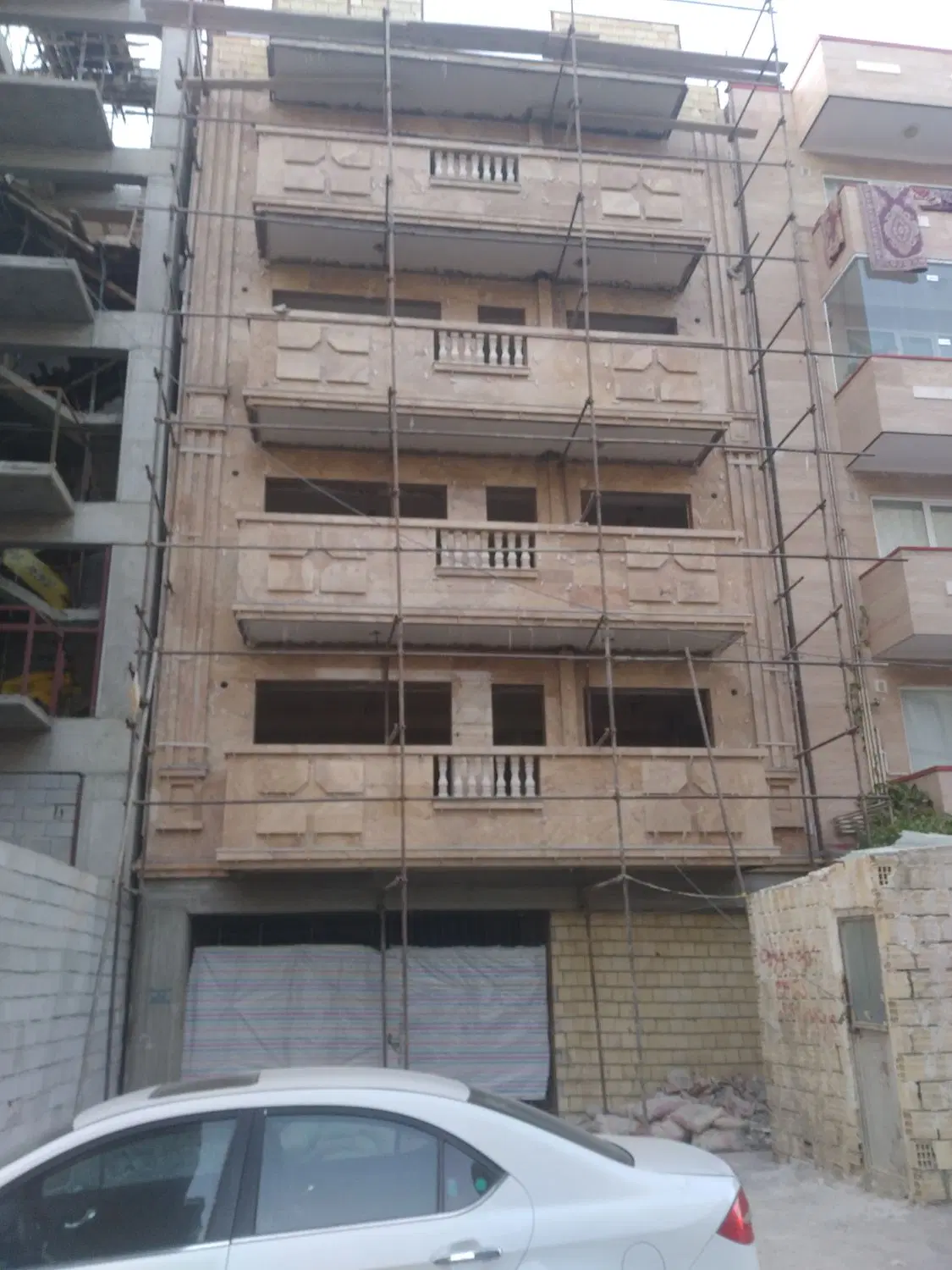 خواهان مشارکت سازنده هستم