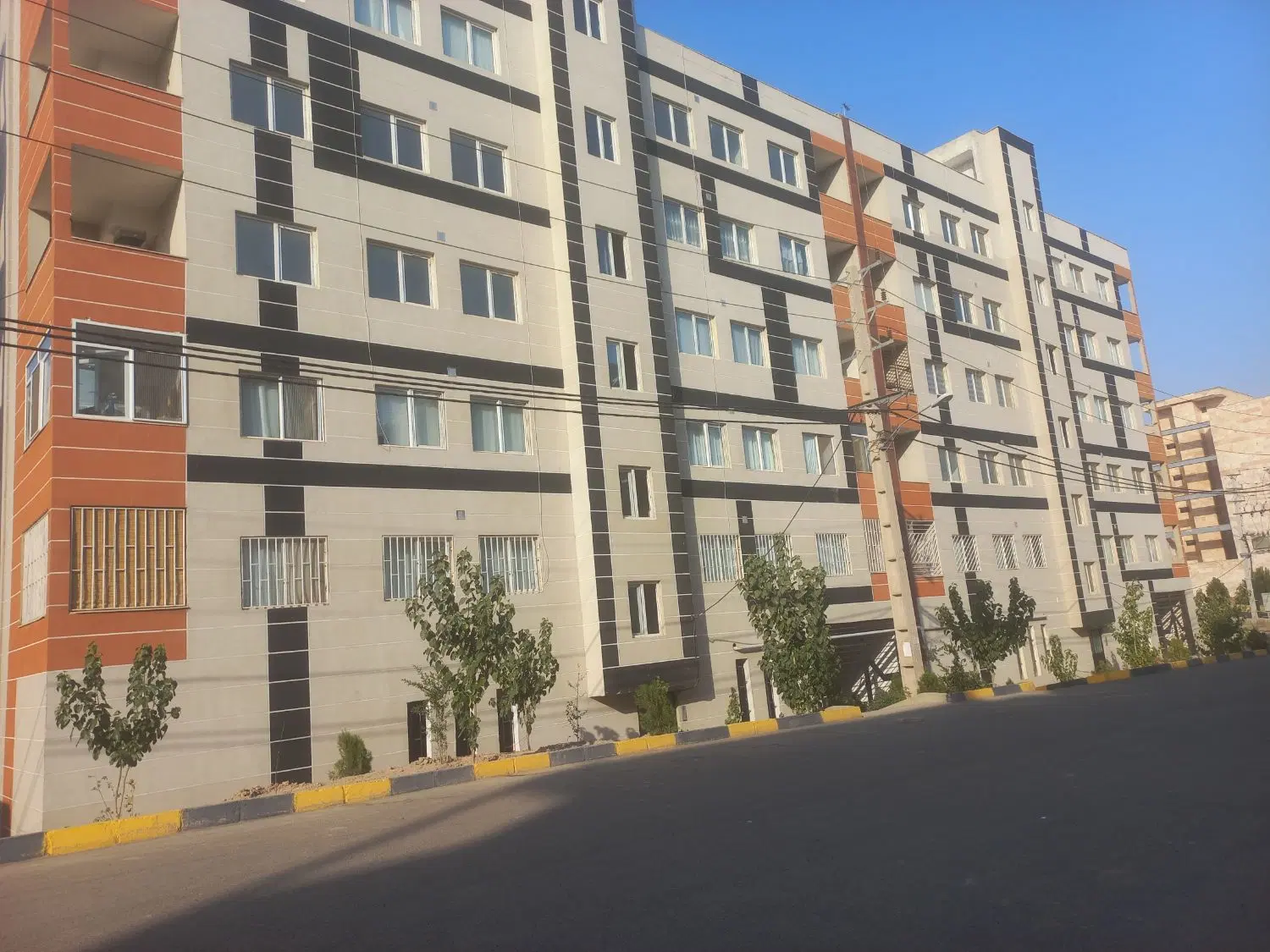 80 متر در حال ساخت مزکر فاز ۷_تهاتر با خودرو