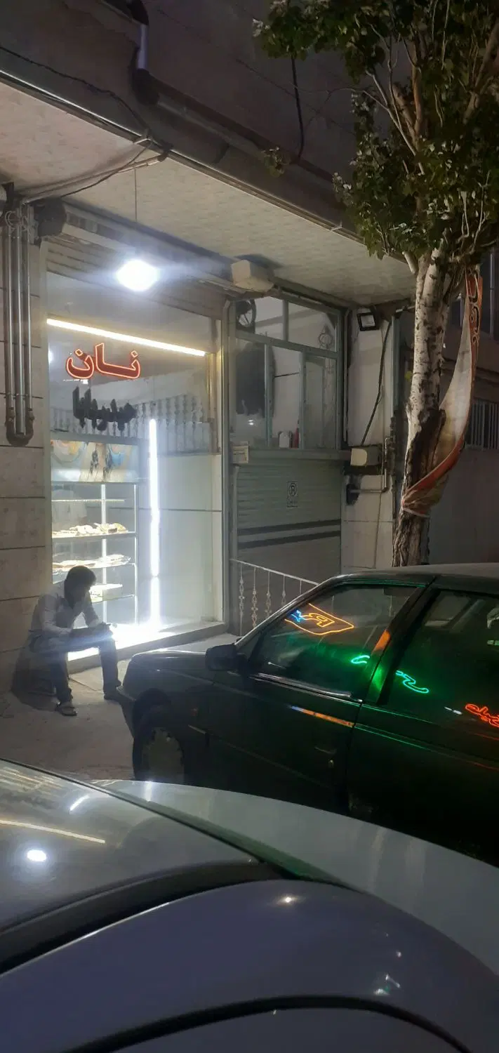 زیر زمین تجاری ۲۴۰ متر