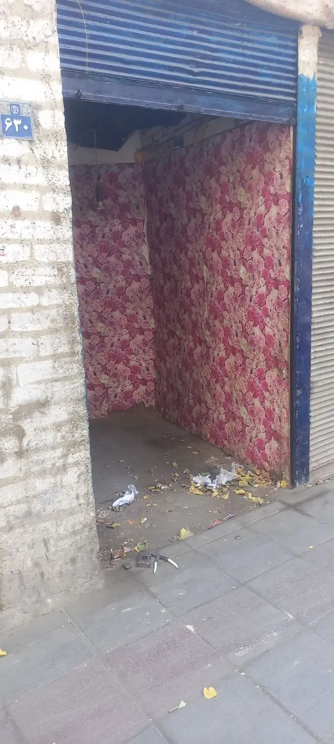 یک باب مغازه ۶ متری