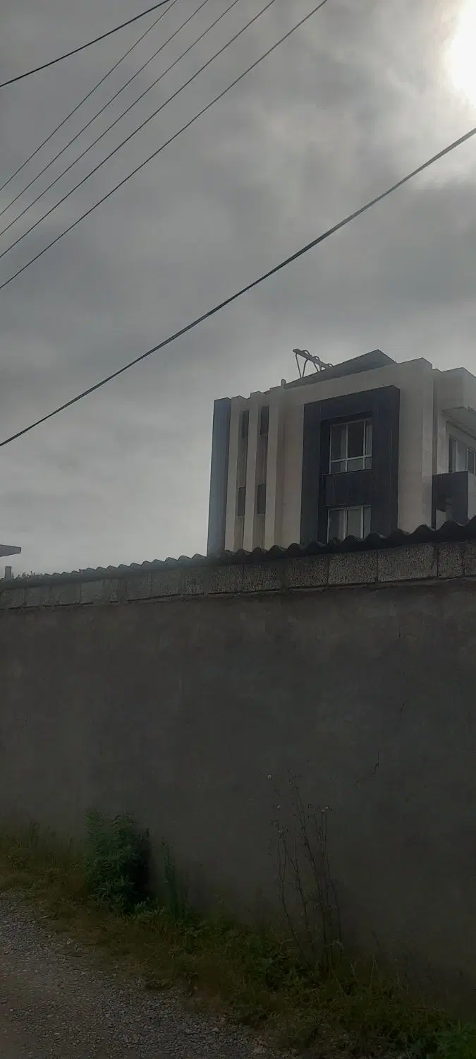 فروش زمین ۶۷۶متر دارای بنا