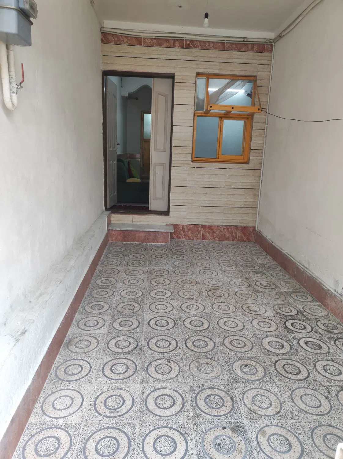 اجاره 70متری کاشانی طبقه همکف
