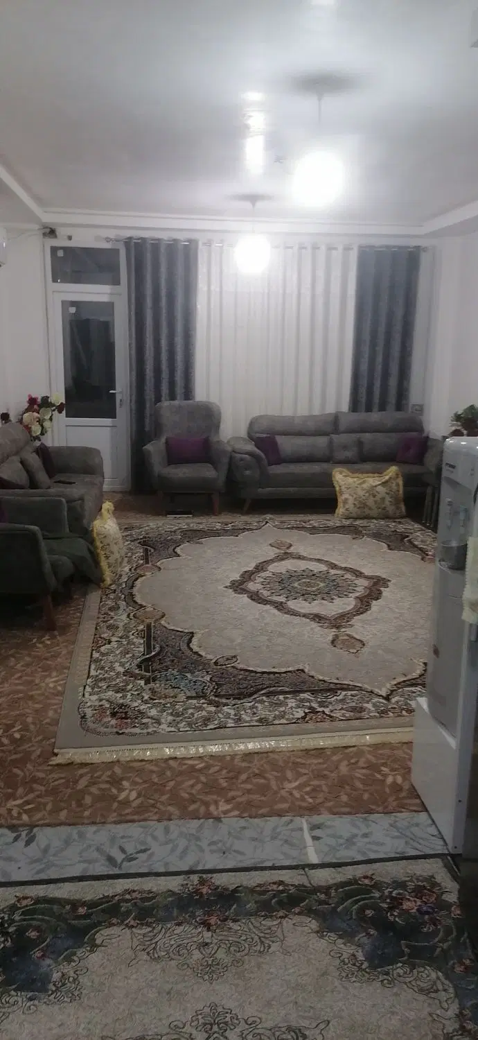 آپارتمان 8 واحدی فاز 4 کنار پارک ابریشم