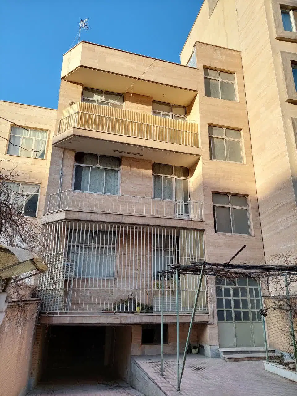 خونه کلنگی شاهین شمالی