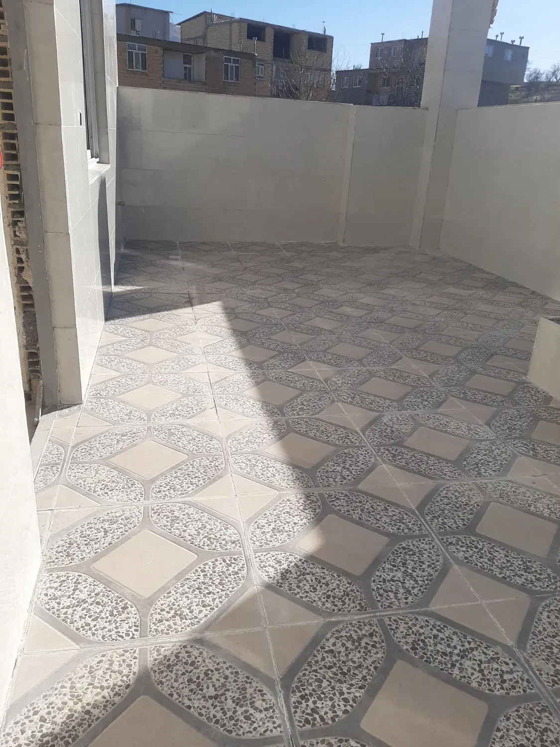 اجاره منزل دو خواب نوسازکلید اول طبقه دوم حیاط دار