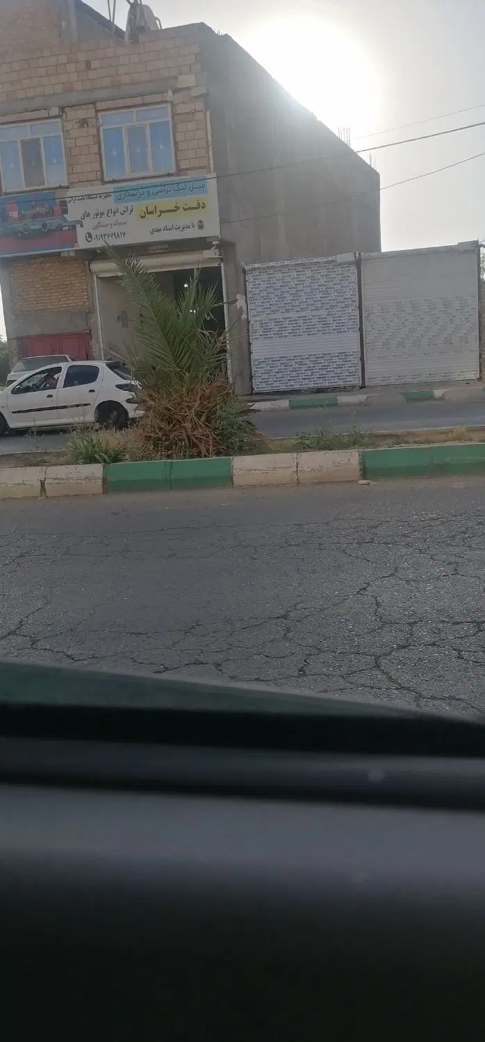 130 مترتجاری. چاردیواری امیرکبیر. خوش نقشه.