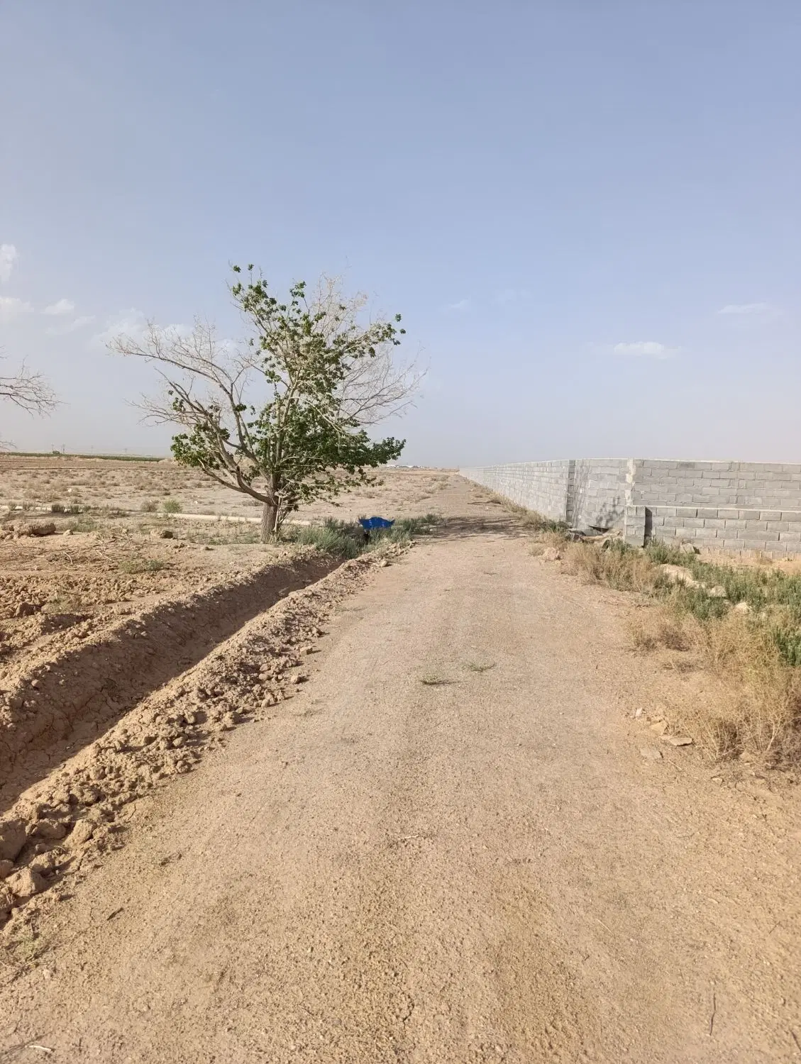 زمین چهار میخ آماده تحویل شرایطی سند و آب