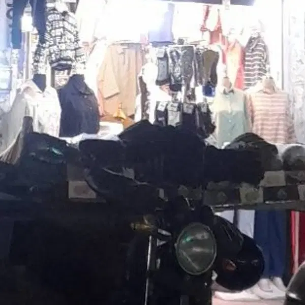 ۸۰مترکف باتجاری۱۲متربالکن واقع براصلی شمیران نو