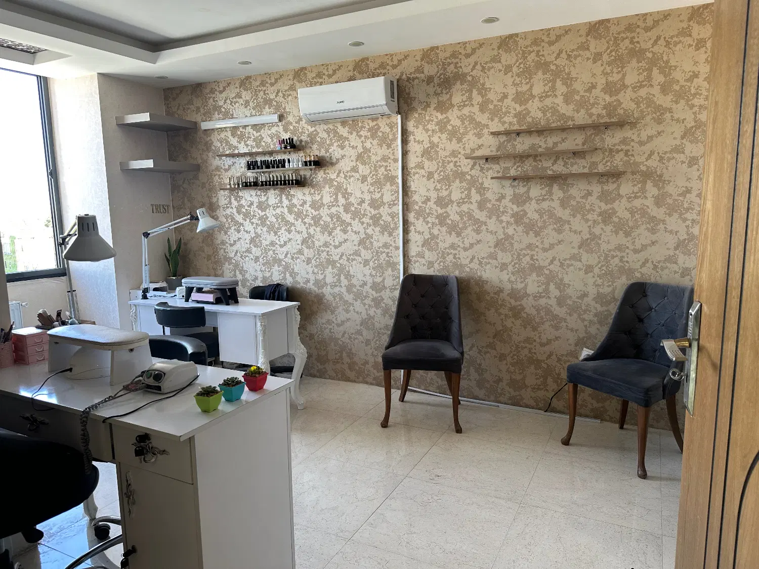 اجاره لاین کاشت ناخن