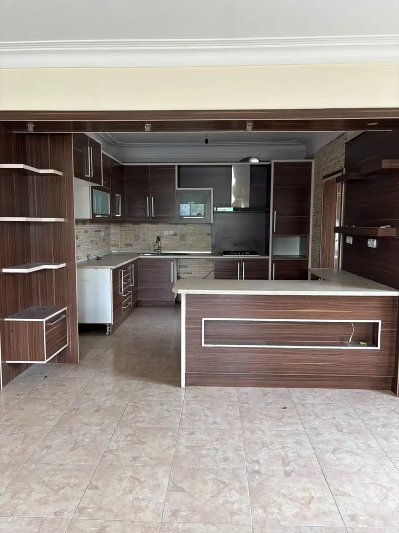 ۱۶۰ متر اپارتمان تاپ لوکیشن بابل قیمت استثنایی