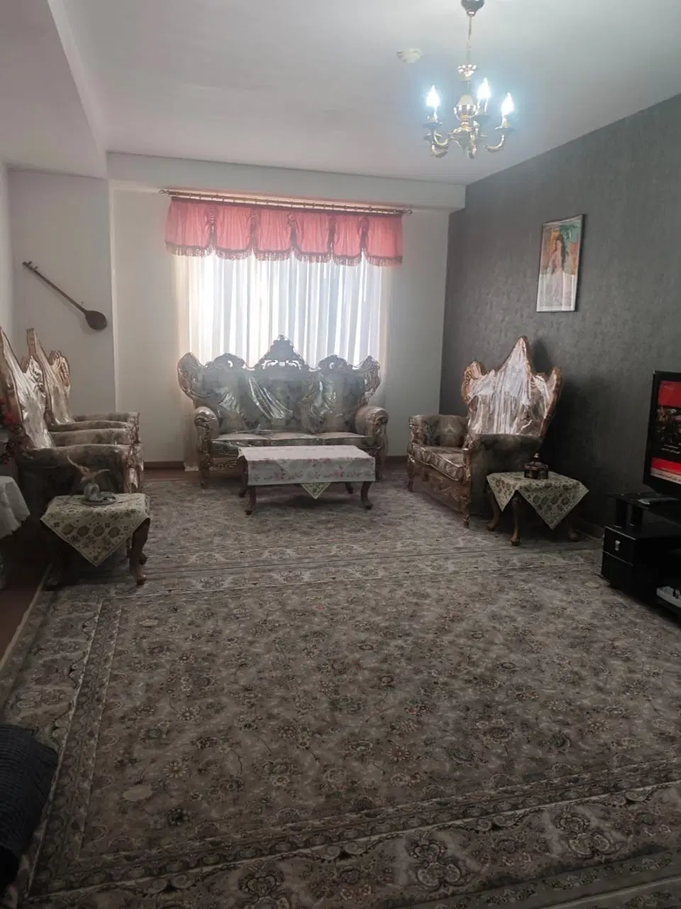 ۱۰۲ متر _ نوساز _ سند اماده _ بالای میدان شهرداری