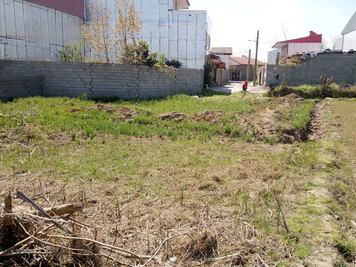فروش۲۰۰ متر زمین قابل ساخت