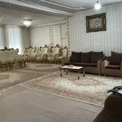 واحد مسکونی کوچه بال مارکت ۹۰ متری،طبقه اول