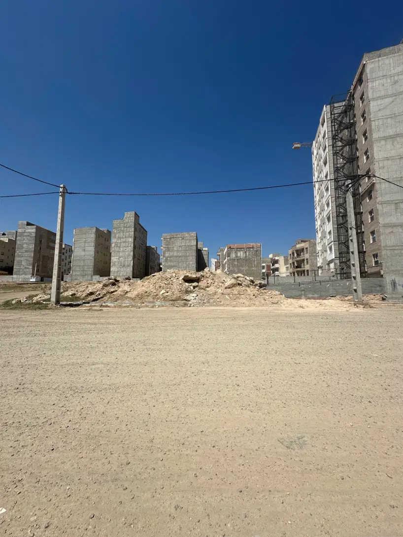 زمین ۳۶۵ متری تجاری مسکونی شهرک مخابرات مناسب ساخت