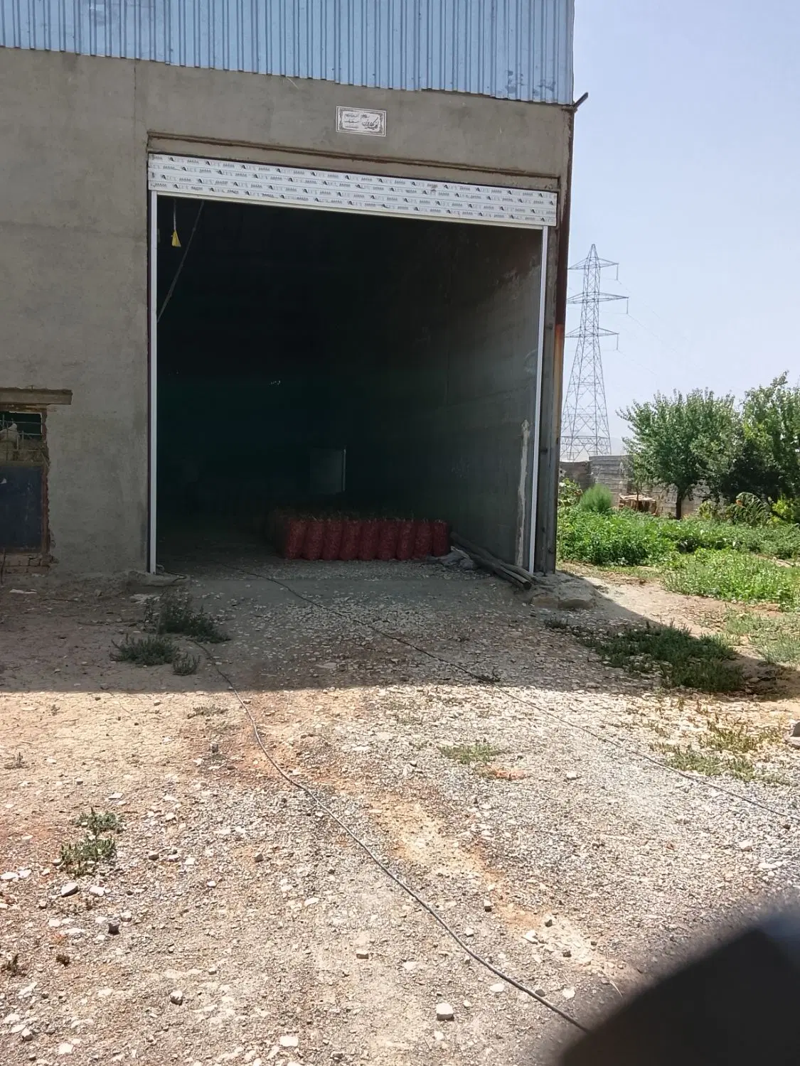 اجاره انبار 450متری واقع در صحرای کوزه گران