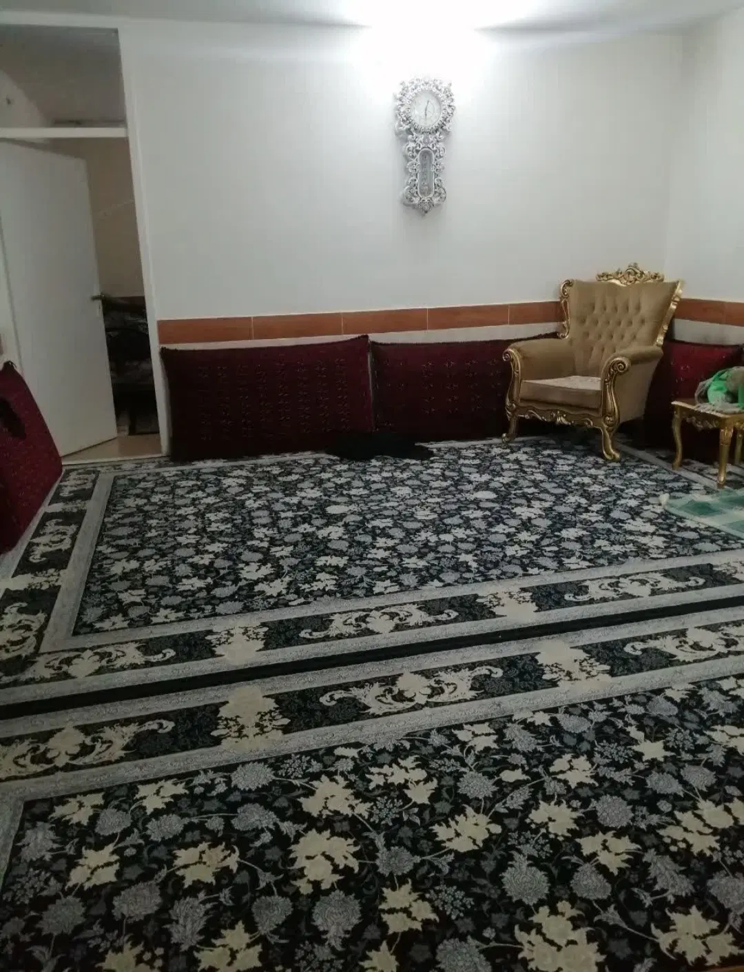 فروش طبقه همکف آپارتمان راه جدا_ حیاط‌دار