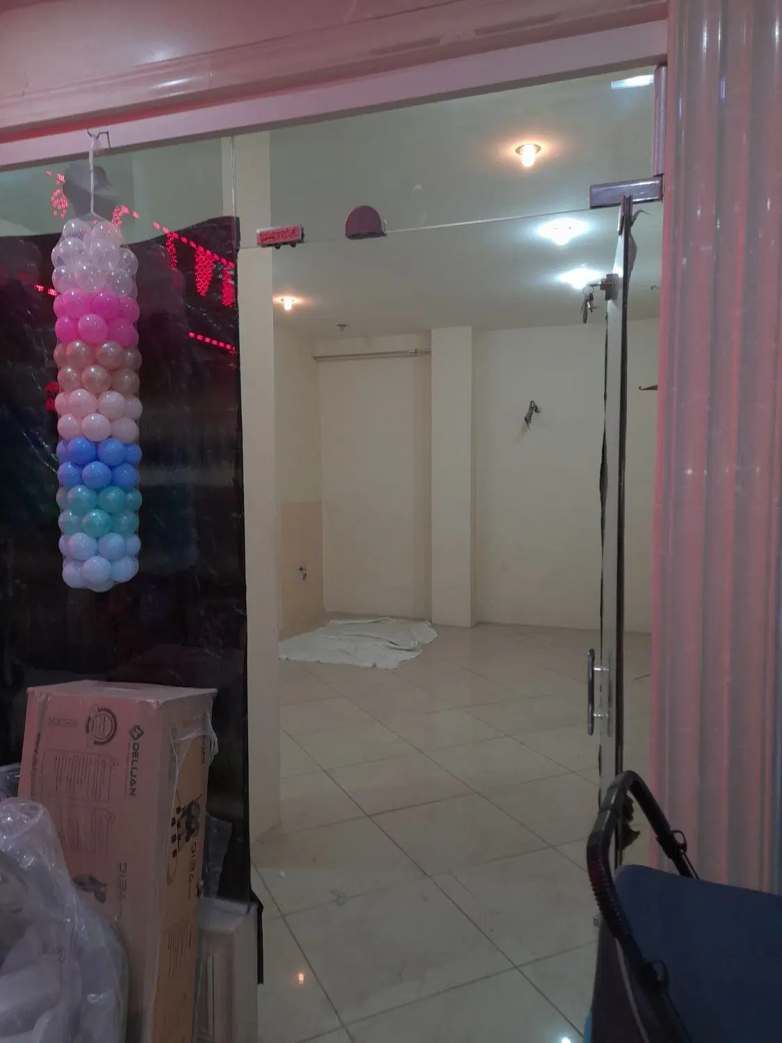 مغازه ۲۵ متری عبدالرزاق