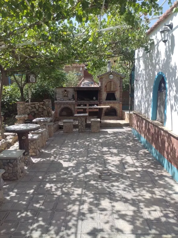 خانه باغ روستایی
