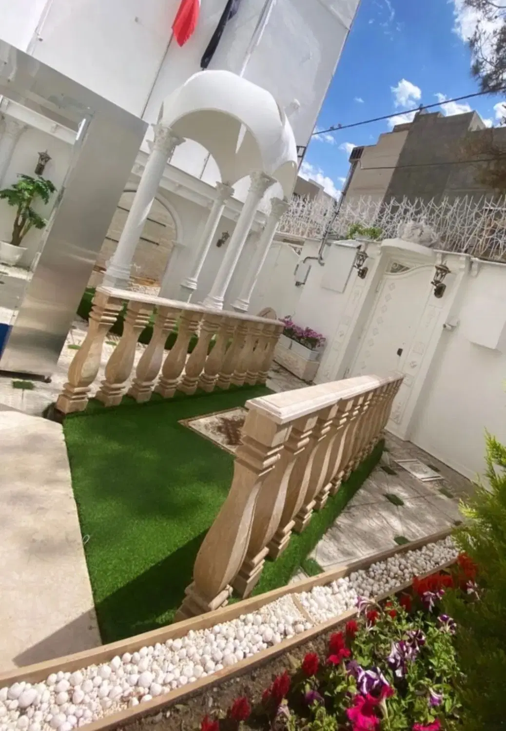 اجاره لاین و اتاق در سالن زیبایی وافع در هنرستان