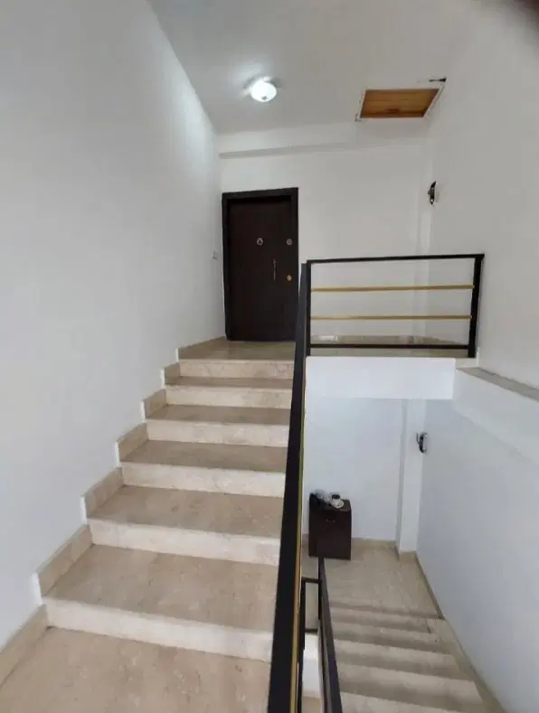 خیابان گلبرگ پشت هتل کوروش