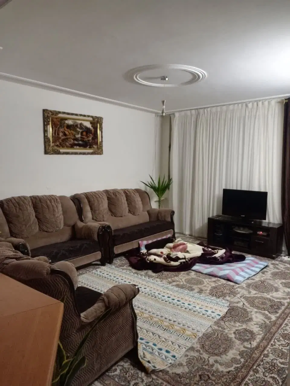 آپارتمان 126ماری طبقه سوم هشت ضلعی ها