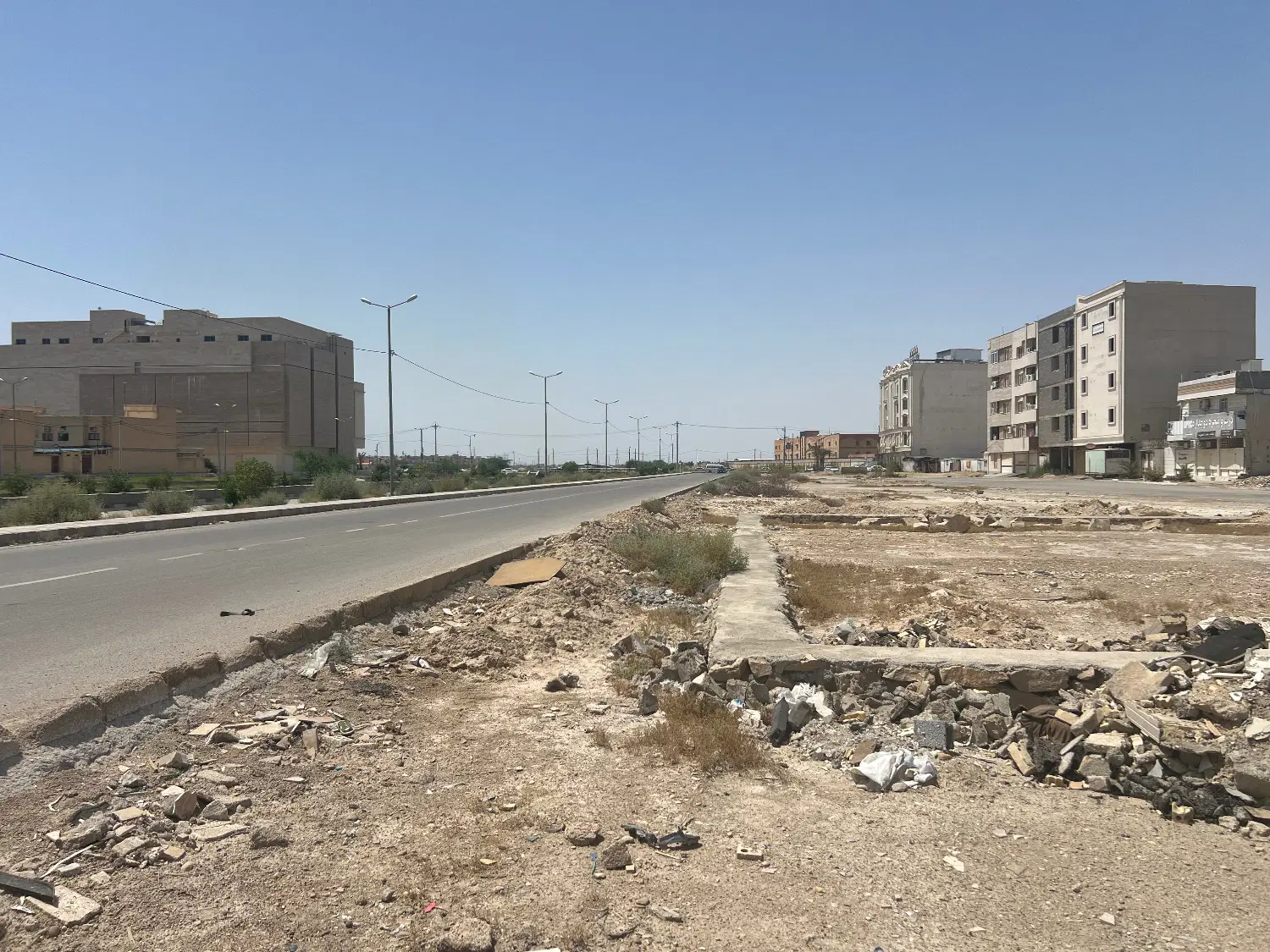 فروش زمین تجاری مسکونی فاز ۵ متراژ ۴۵۰