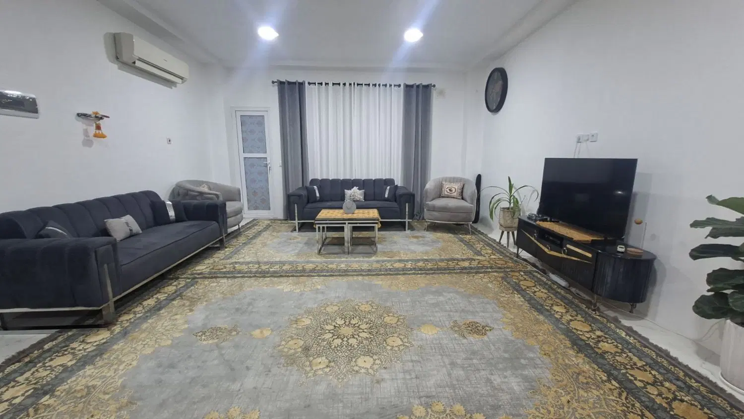 فروش آپارتمان ۴واحدی .بهارستان