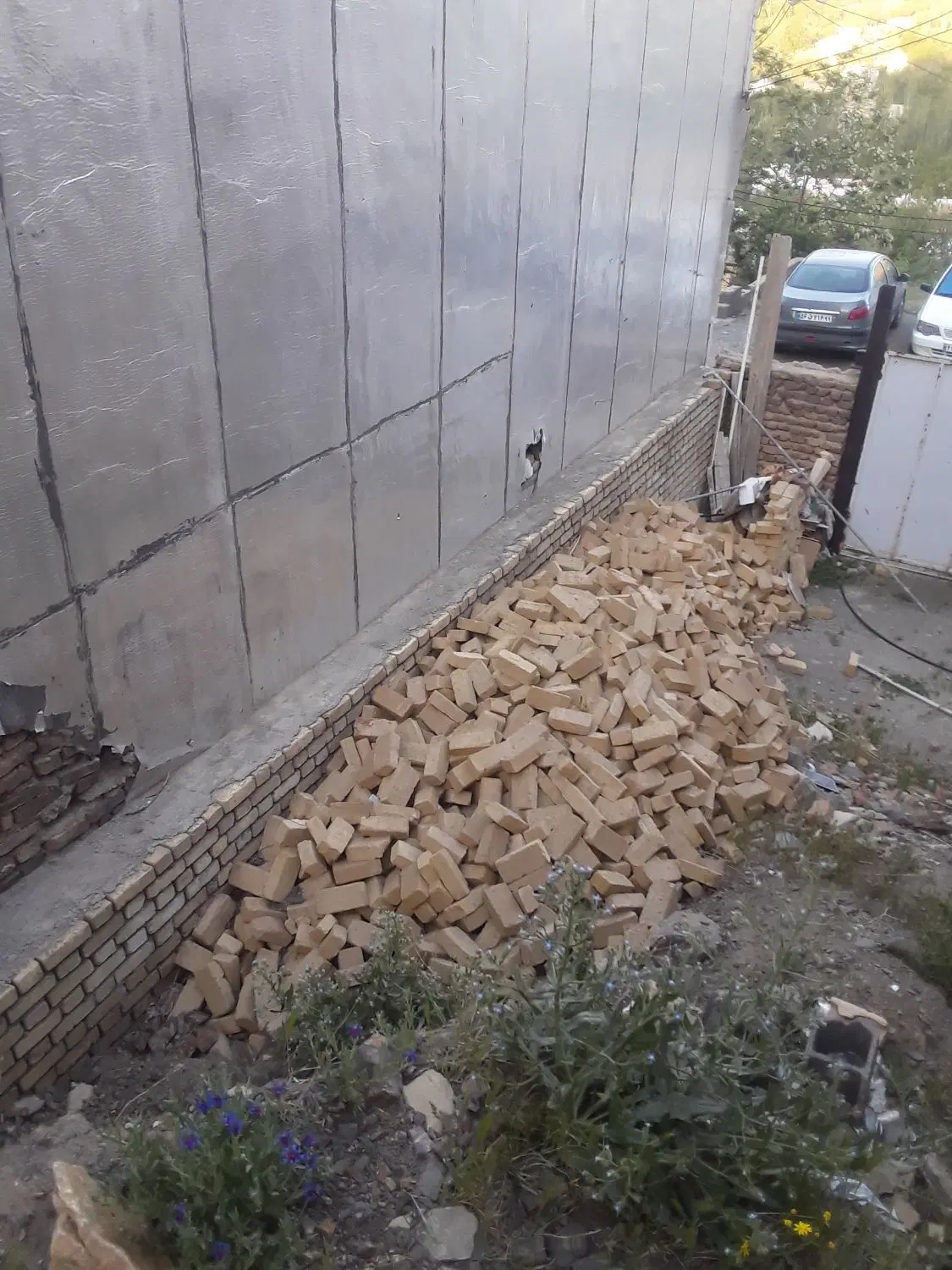 زمین گلباغچه