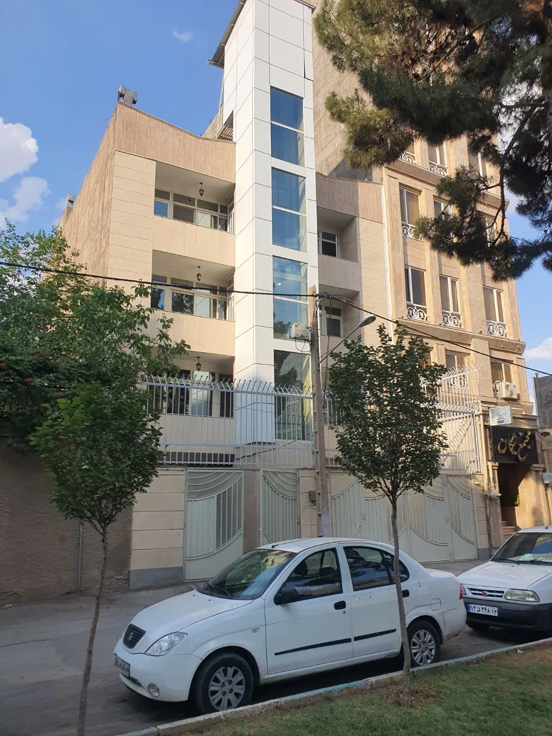 اجاره یک واحد مسکونی خیابان تختی