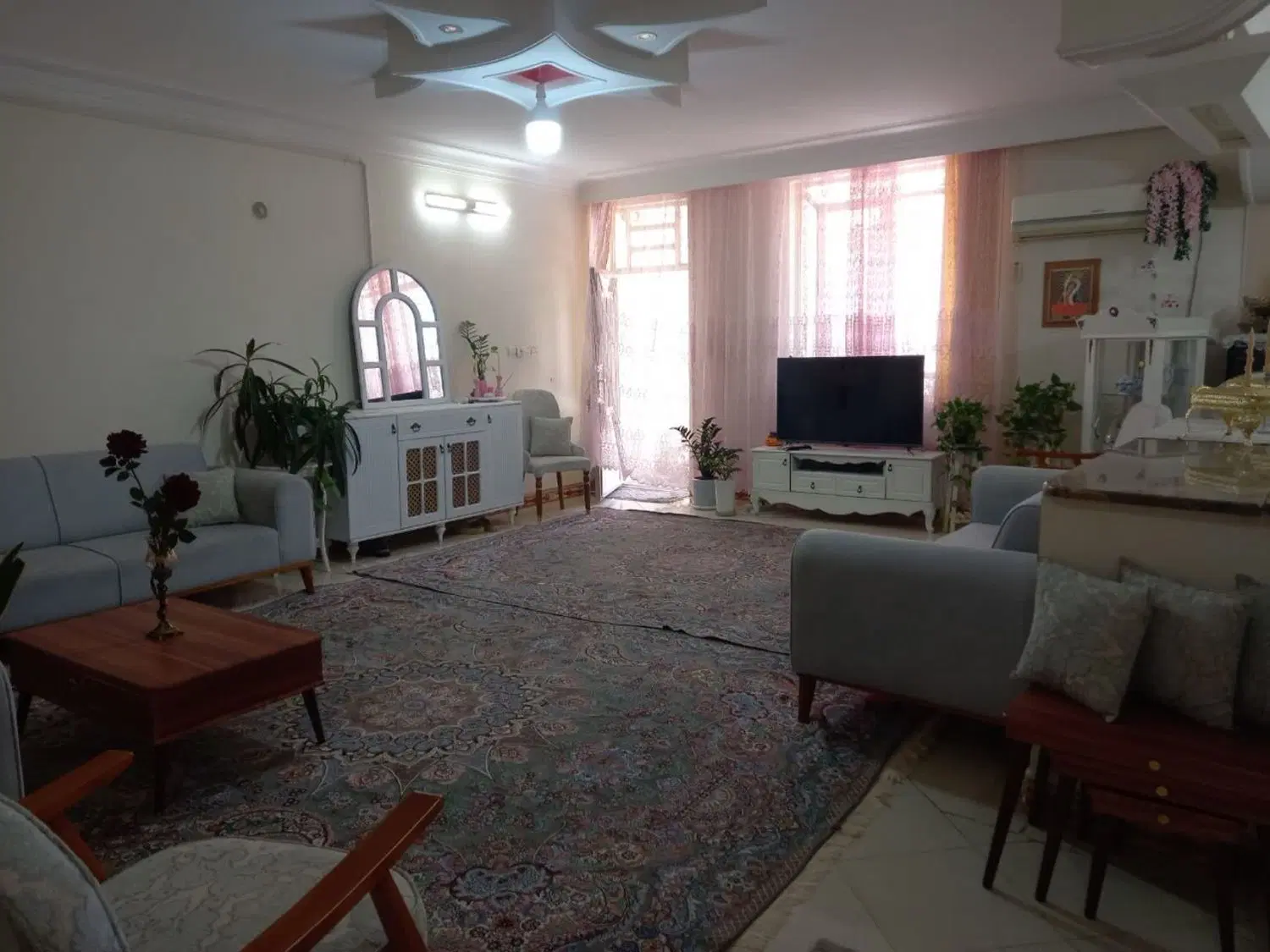فروش خانه سه طبقه فاز ۸ شهرک اندیشه