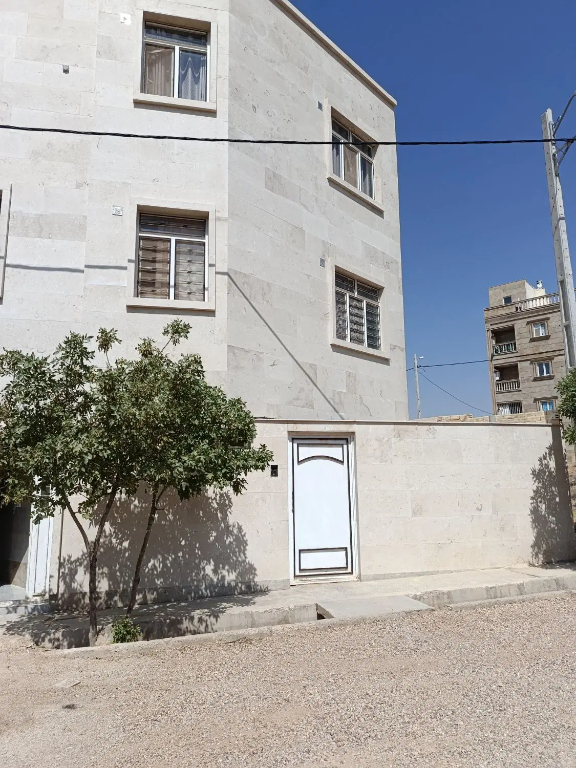 سوئیت ۶۰ متری حیاط دار