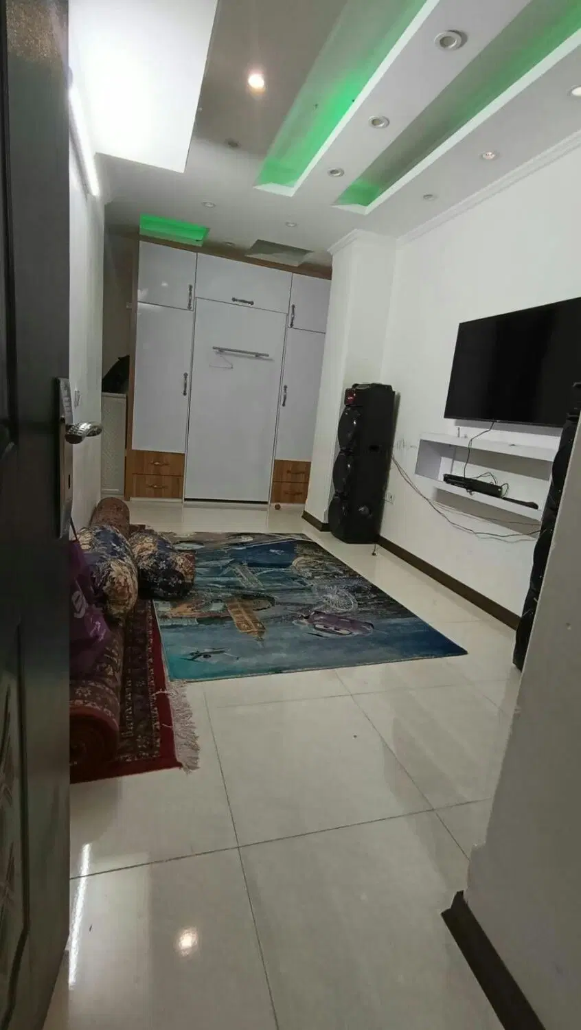 فروش ۱۴۰متر ابتدای خیابان جم