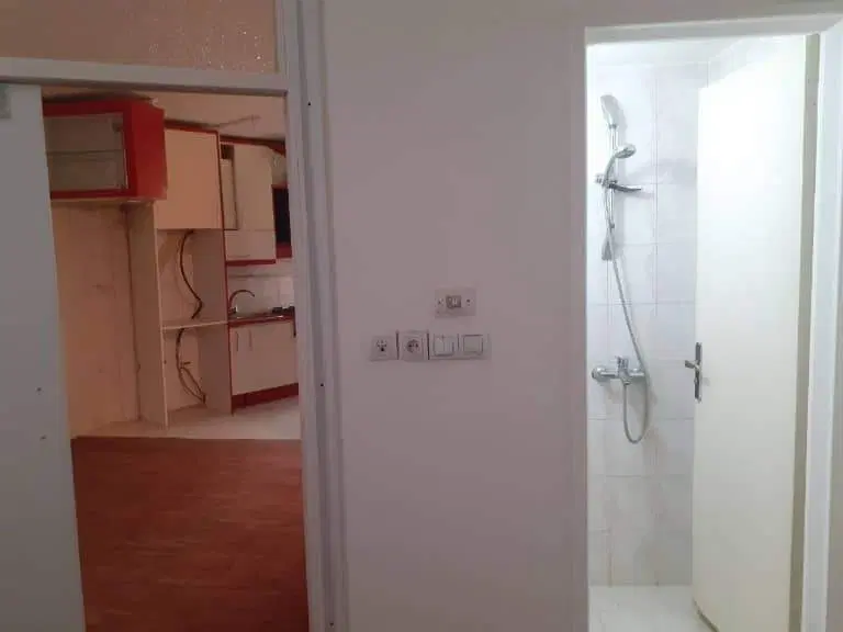 ۳۰ متر، غرق در نور، سند تک‌برگ + پارکینگ سندی